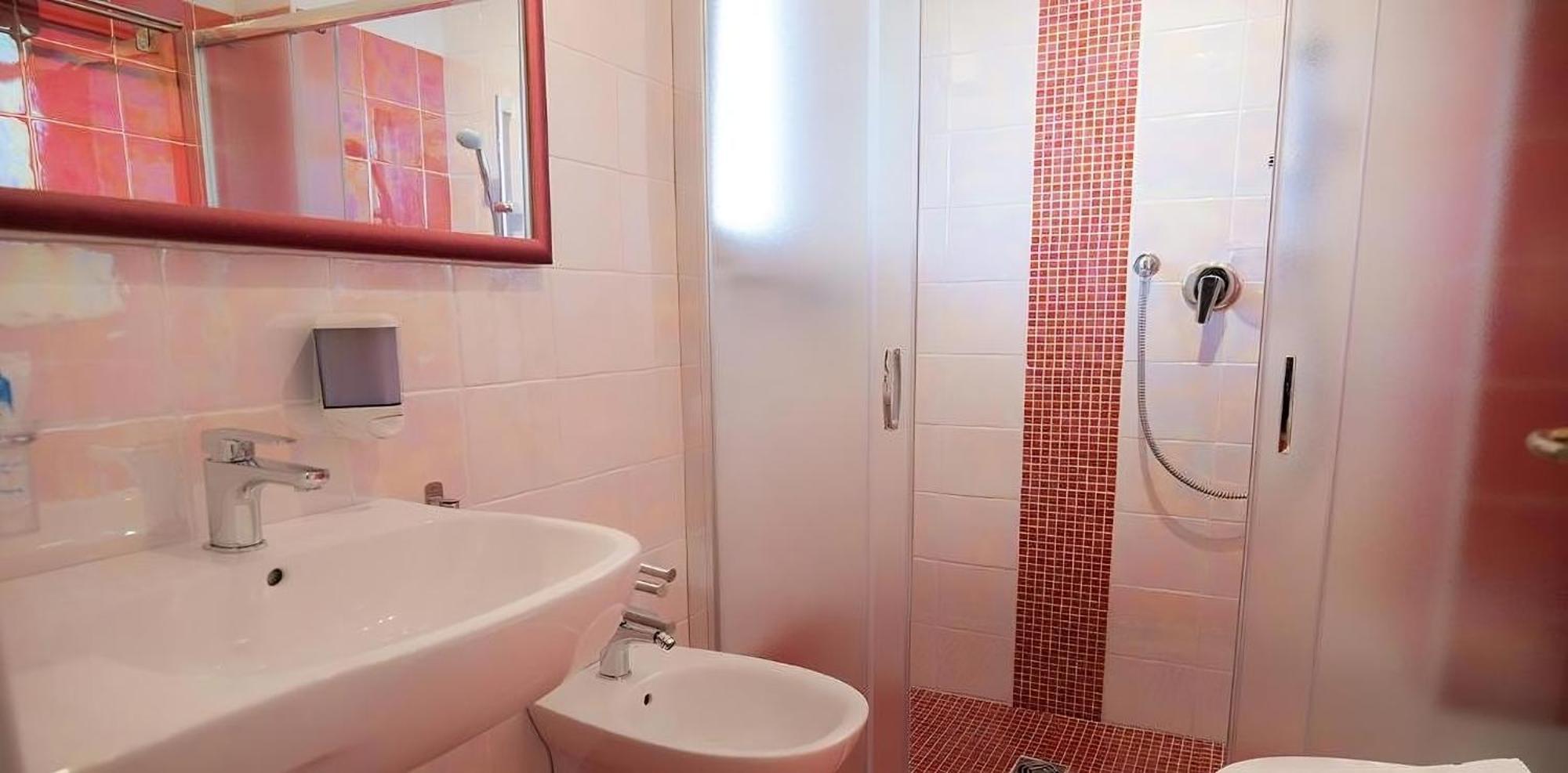 Hotel Gioiosa تْشيزيناتيكو المظهر الخارجي الصورة