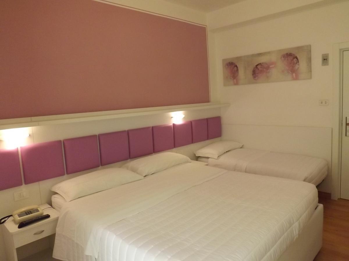 Hotel Gioiosa تْشيزيناتيكو المظهر الخارجي الصورة