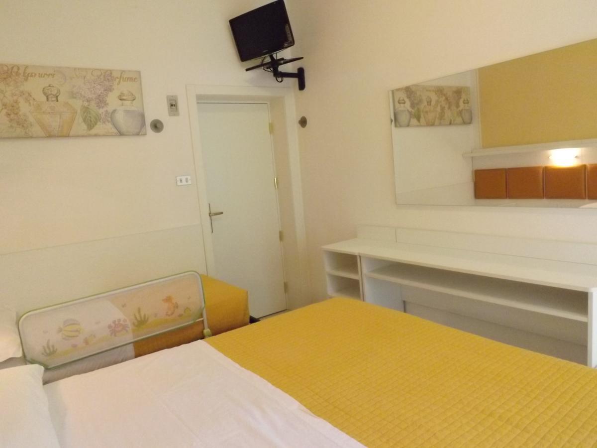 Hotel Gioiosa تْشيزيناتيكو المظهر الخارجي الصورة