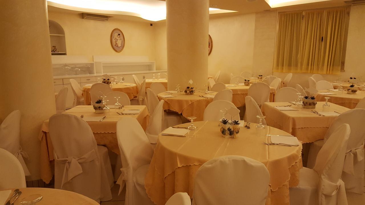 Hotel Gioiosa تْشيزيناتيكو المظهر الخارجي الصورة